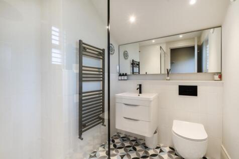 Annexe shower room
