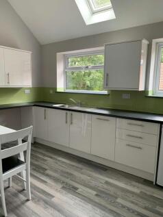 Photo 2 Kitchen 296 Peterbrook Road 240919.jpg