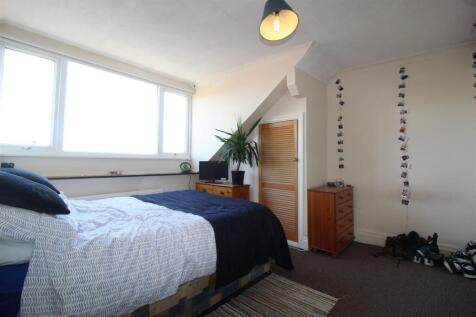 Bedroom 2.JPG