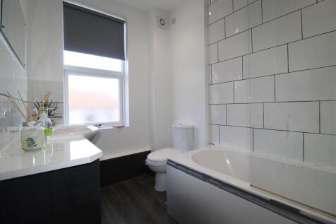 Bathroom.JPG