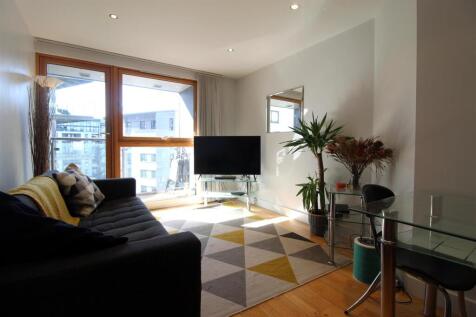 Living Room.JPG