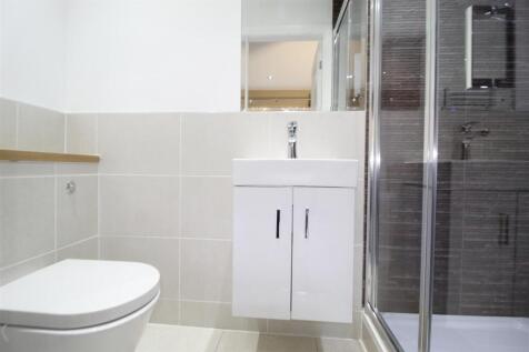 Ensuite.JPG