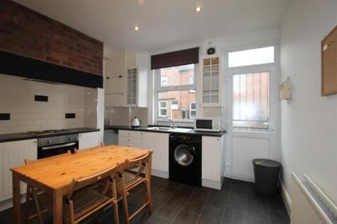 Kitchen1.JPG