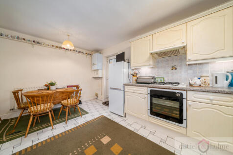 18 Abbotts Rd-3