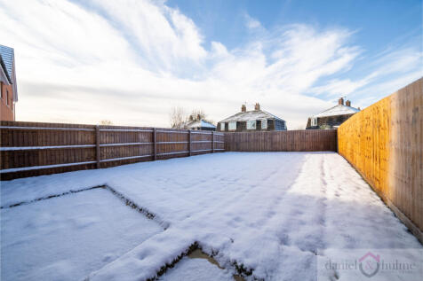 56 Ravensmoor Road-35