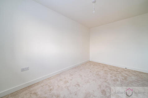 56 Ravensmoor Road-19