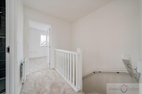 56 Ravensmoor Road-20