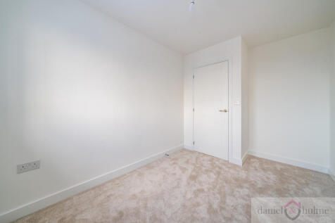 56 Ravensmoor Road-17