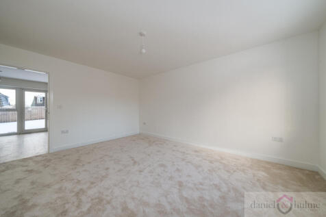 56 Ravensmoor Road-1