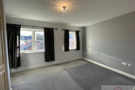 16-mainbedroom1