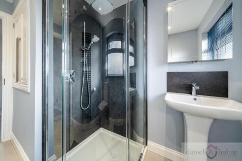 26 Pickwood Avenue-11