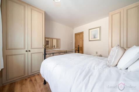 31 Campbell Avenue-17