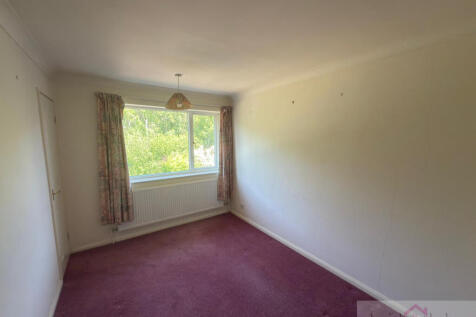 Bedroom 2 (1)