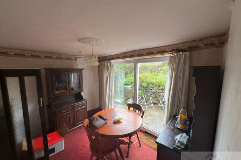 0fb025f3-c01e-404a-80dc-2b8472d21897