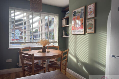 664c2f72-e033-4ba4-bc48-58b8c0f8c02c