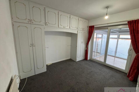 7c240c15-4f5e-4869-b8e6-5baf7350bf44