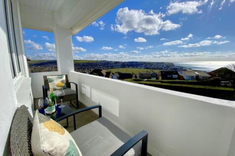 Balcony 2.jpg