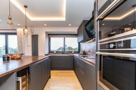 Wicklands Avenue32.jpg