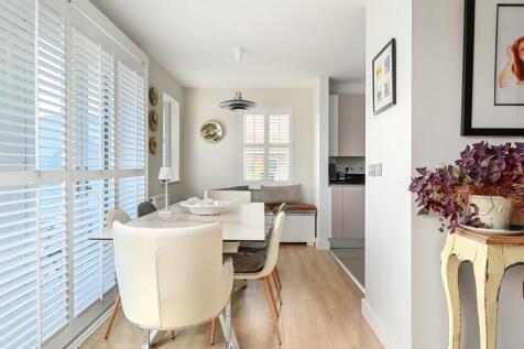 Longhill road, BN2 (12).jpg