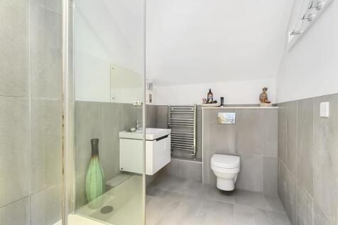 Longhill road, BN2 (5).jpg