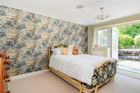 Longhill road, BN2 (17).jpg