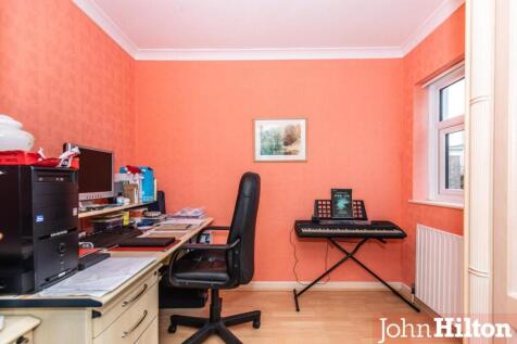 Martyns Close Watermark31.jpg