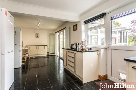 Burnham Close37.jpg