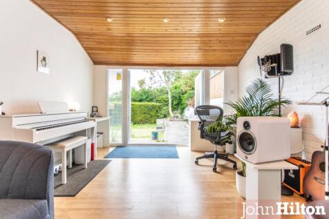 Burnham Close44.jpg