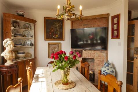 Longhill Road 02.jpg