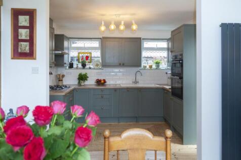 Longhill Road 06.jpg