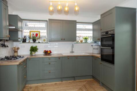 Longhill Road 07.jpg