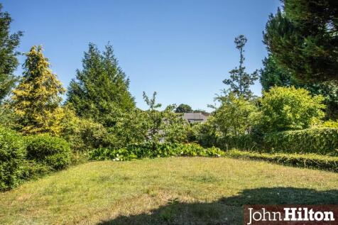 The Vale-6-Front Garden.jpg