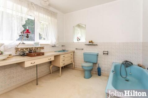 The Vale-56-Bathroom.jpg