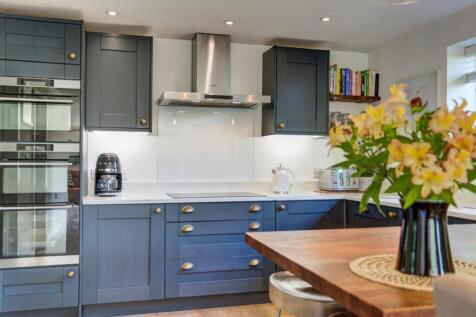 Kitchen3.jpg
