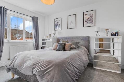 Principal bedroom