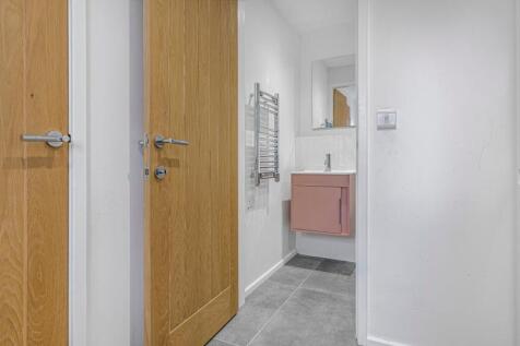 Wc/Shower Room