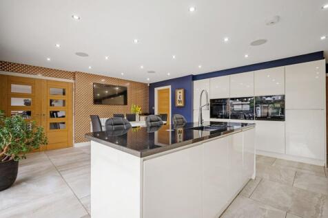 Open Plan Kitchen/Dining/breakfast room