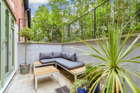 Patio / Decking