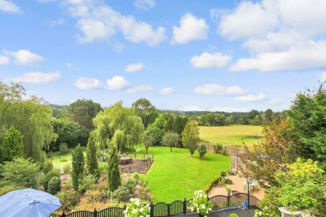 Rear/Garden Views
