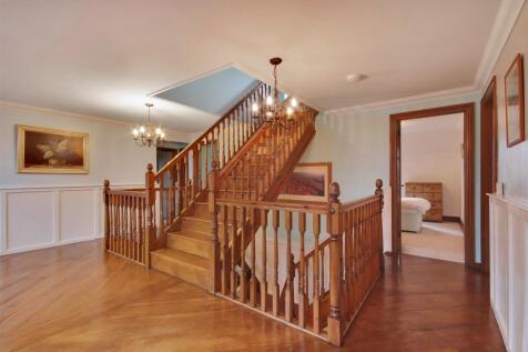 Stairway/Lounge