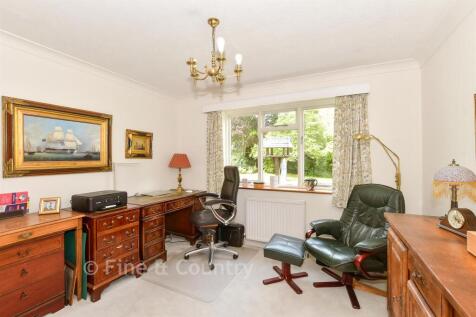 Bedroom 4/ Office