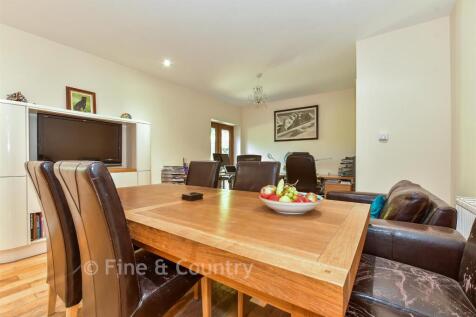 Kitchen/ Dining /Family Room