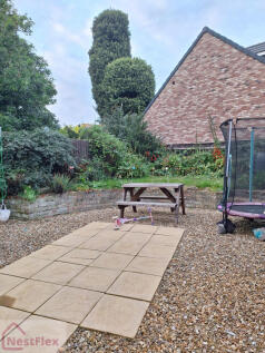 2 bull lane back garden.jpeg