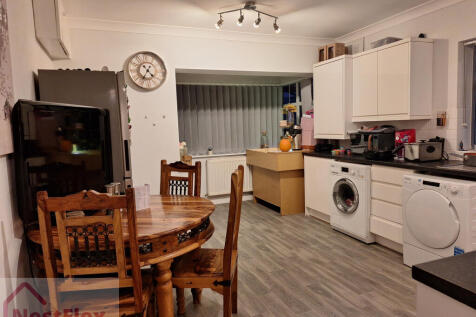Gedney Road kitche.jpeg
