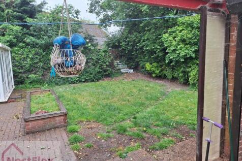 67 gedney garden
