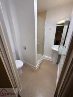 elme hall ensuite