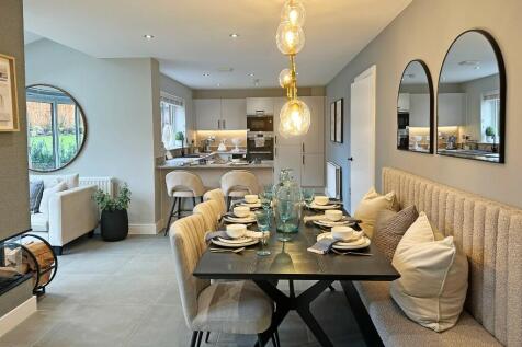 Kitchen/Dining area
