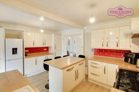 KITCHEN/ BREAKFAST
