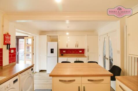 KITCHEN /BREAKFAST