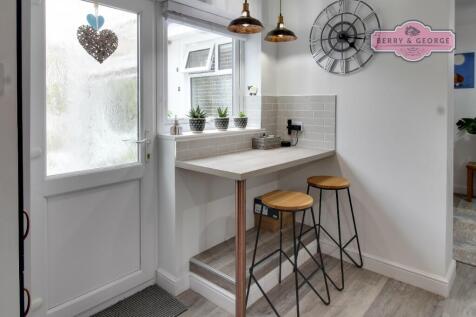 BREAKFAST BAR
